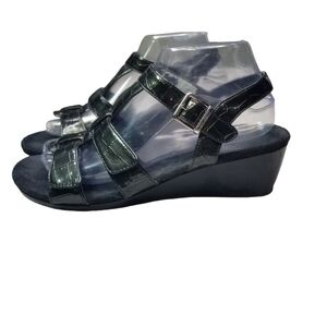 Vionic Glenda croc wedge sandals